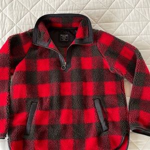 Abercrombie and Fitch womens medium red/black Buffalo plaid Sherpa half zip size
